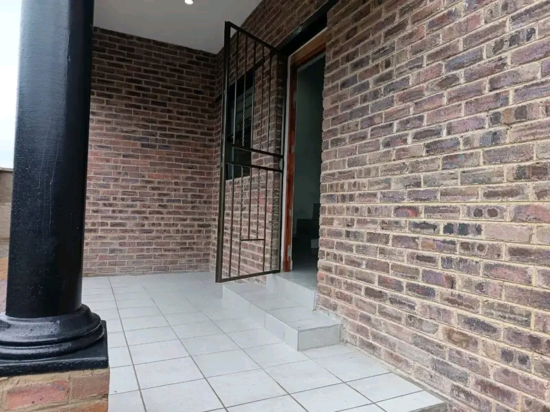 Accommodation available in extension 7 slovak  in Cosmo City