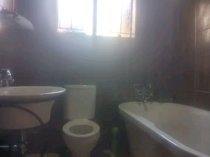 Nice neat house 3 bedroom, sitting room, dinn  in Orlando West