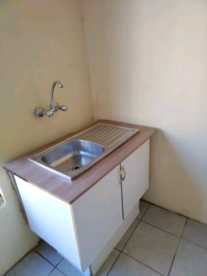 2 room apartment to let
r3500 monthly rental  in Birch Acres