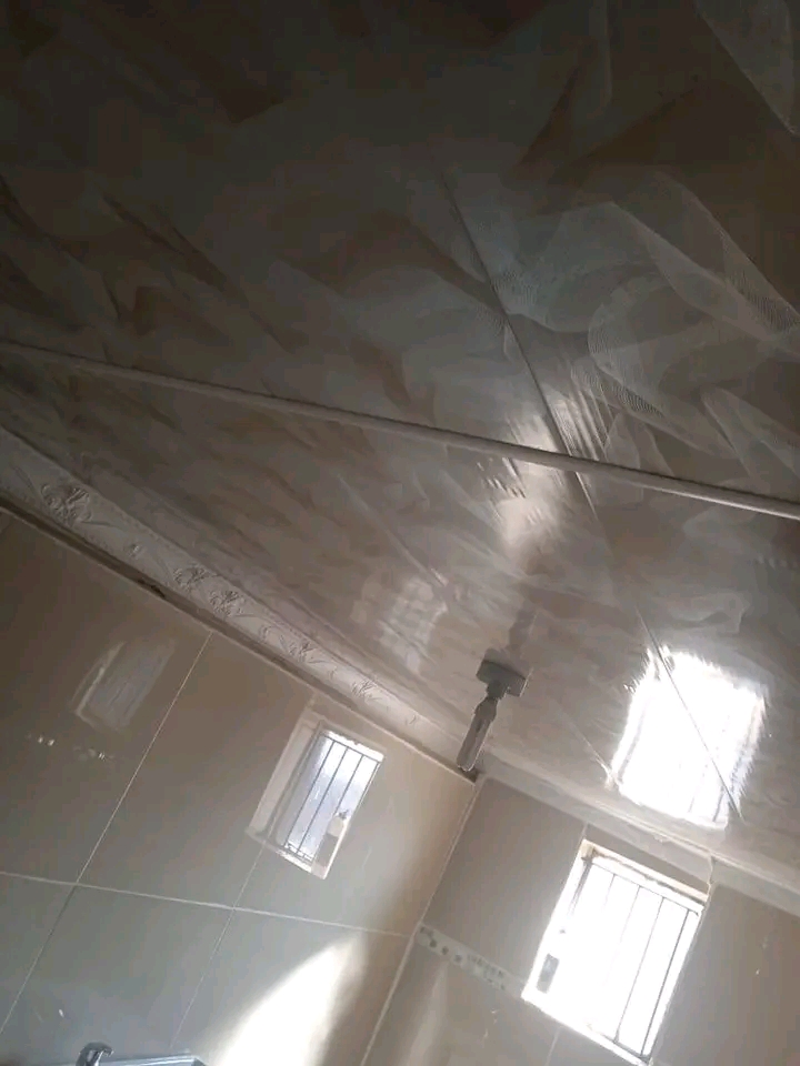 Four rooms house to rent in dlamini 1 rent is  in Dlamini