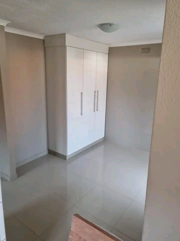 Cottage room available at hospital view bedro  in Tembisa
