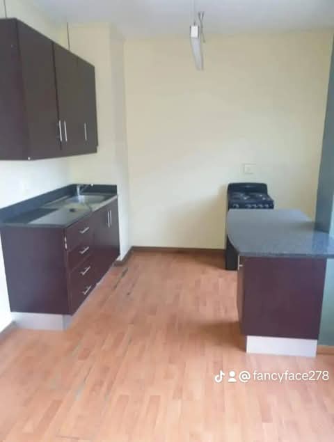 For rent - johannesburg
property details:
-  in Kensington