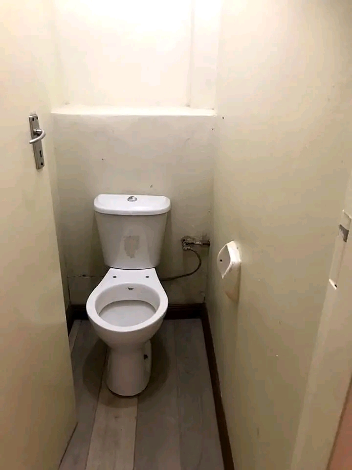 Standard room available to rent

r2400 sing  in Sunnyside