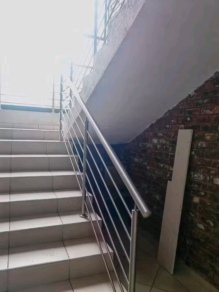 A bachelor unit(upstairs) with a small fitted  in Kempton Park