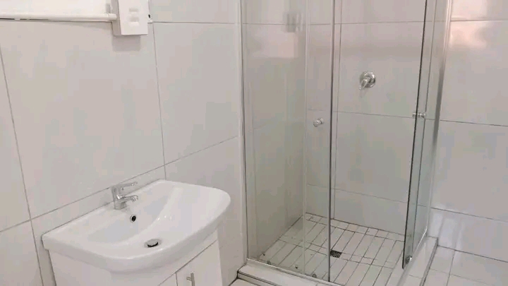Newly renovated bachelor pad available in sw1  in Vanderbijlpark