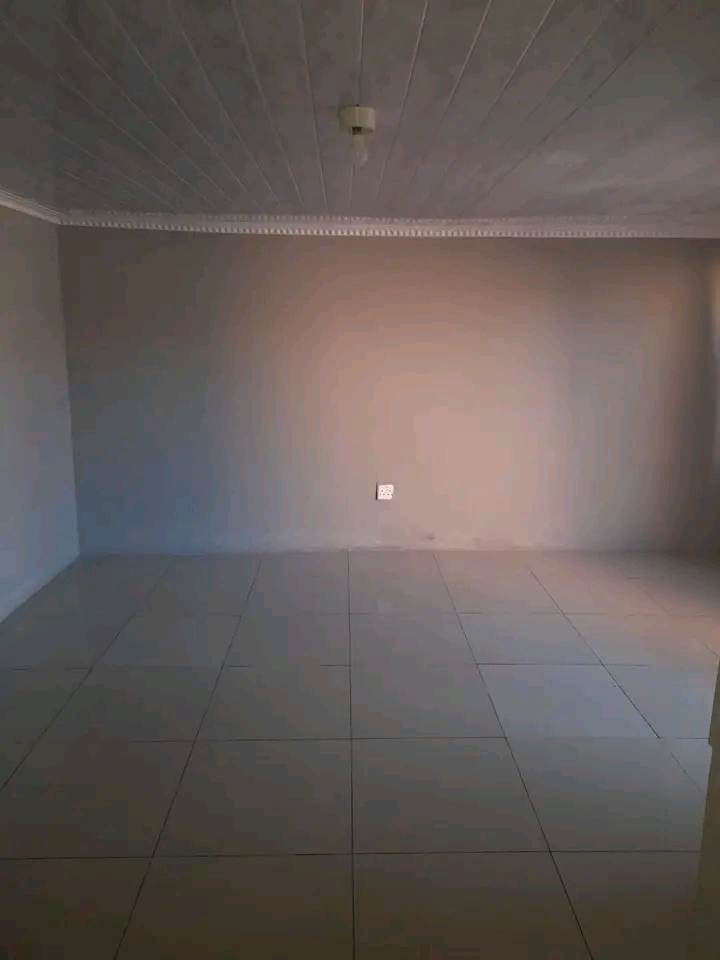 Ensuit at ext 13
with small kitchen with 2do  in Protea Glen