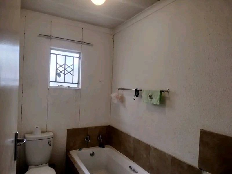 3 bedrooms, 2 bathroom available for rent. si  in Cosmo Creek