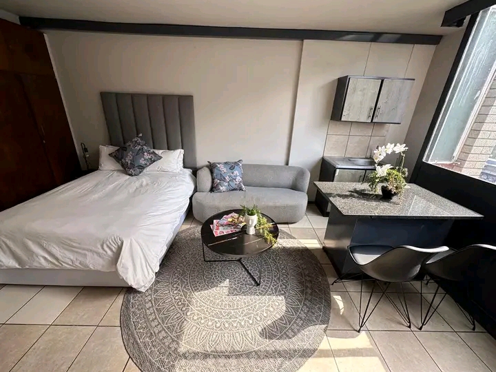 Let’s find you a modern apartment and aroun  in Hillbrow