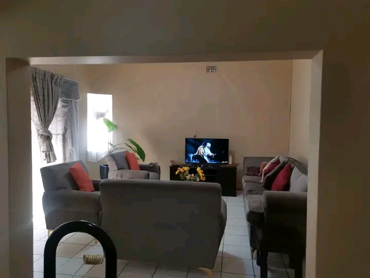 2 bedrooms house with a potential of 2,5 bedr  in Primrose