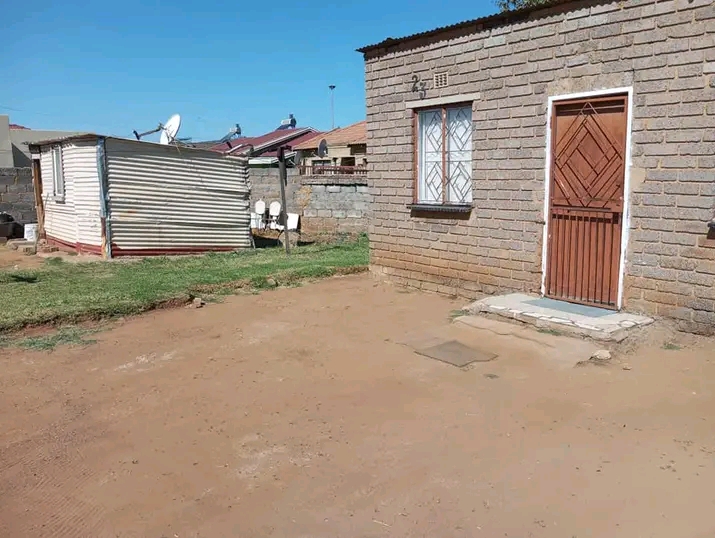 2 room rdp house, with an outside and inside   in Primrose