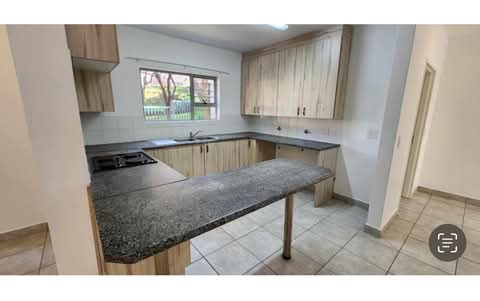 Come home to one of the most beautiful and re  in Constantia Kloof