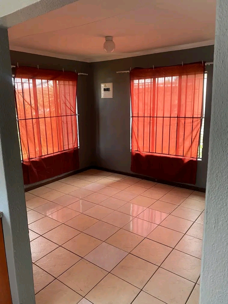 3 bedroom stand alone house available in ext   in Cosmo City