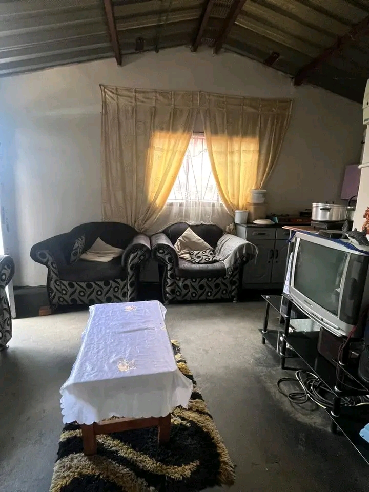 2 bedroom house available immediately to rent  in Ivory Park