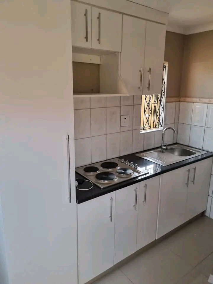 Cottage room available at hospital view bedro  in Tembisa