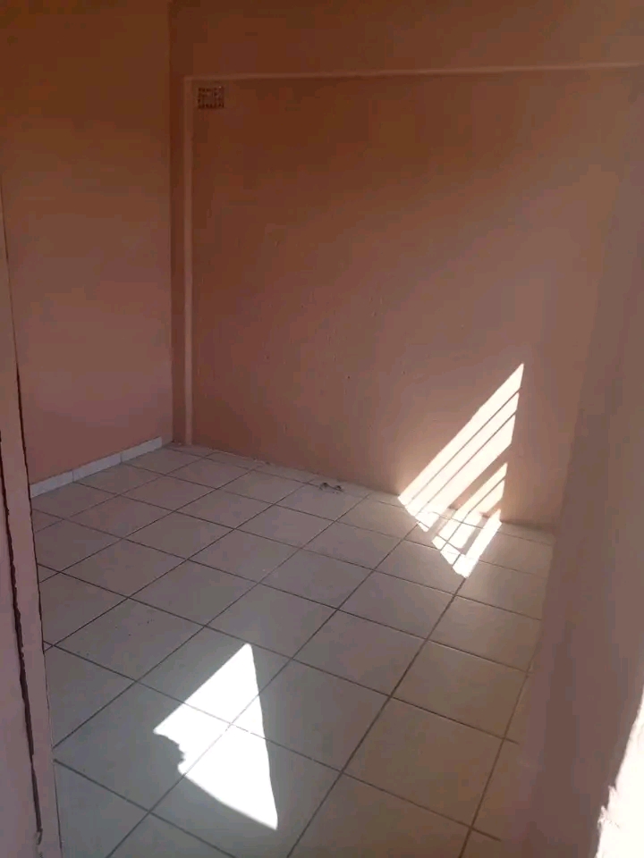 Cortage to rent 3500 deposit 1000 2 bedroom c  in Forest Hill
