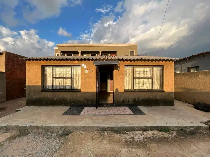 Beautiful two bedrooms house to be available   in Emdeni