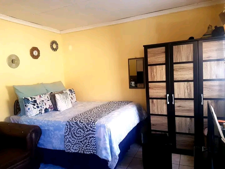 🏡 spacious room to rent in zondi 1, soweto  in Zondi