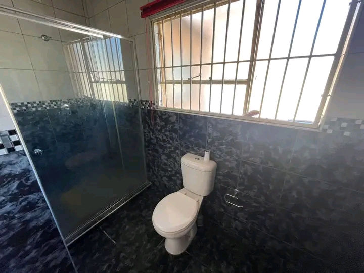 Super large home to let in esther park this h  in Esther Park