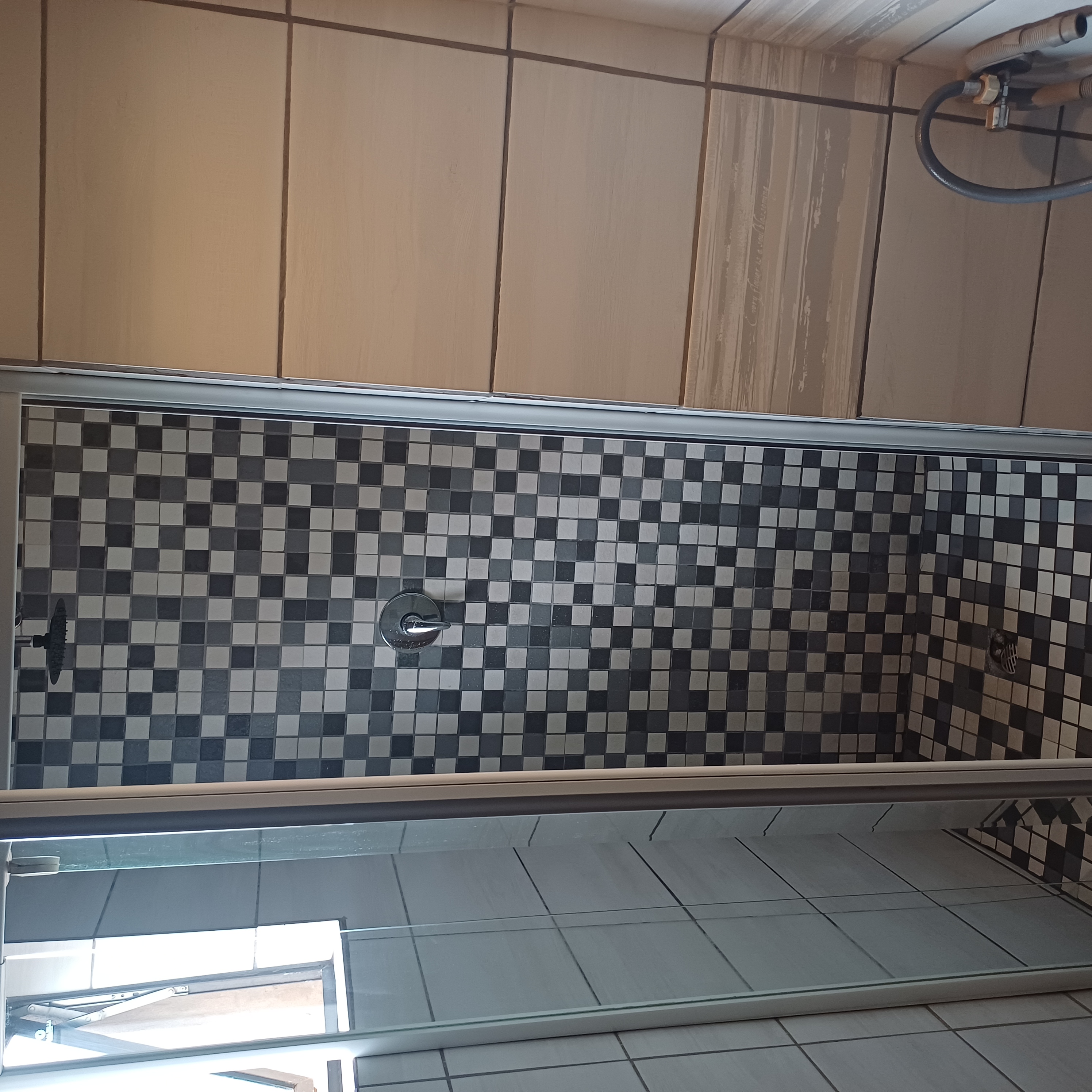 Garage available ...tiled,has ceiling and we   in Emdeni