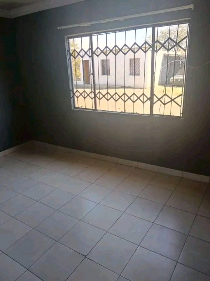 Rooms are available whatsapp me  in Protea Glen