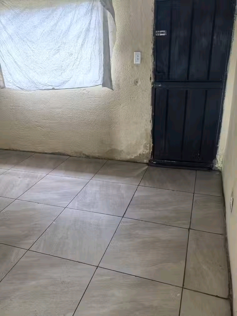 4 room available for rental zone 13 r2200 mon  in Sebokeng