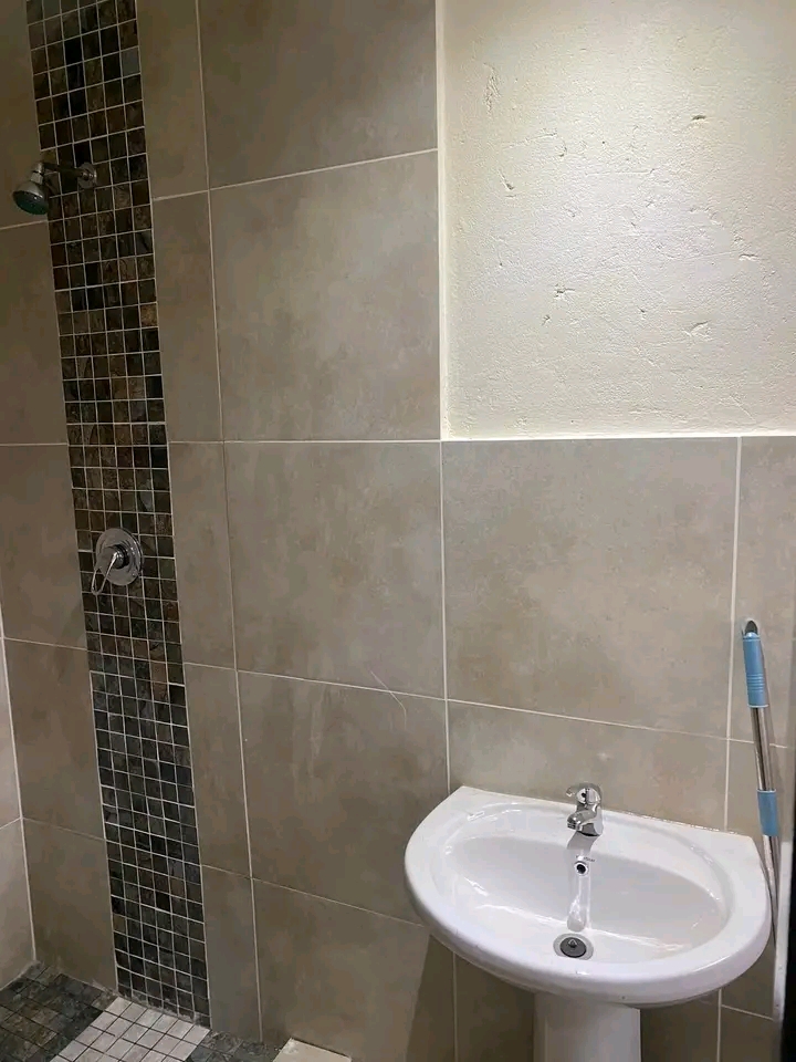 New bachelor units in villa liza available 1   in Boksburg
