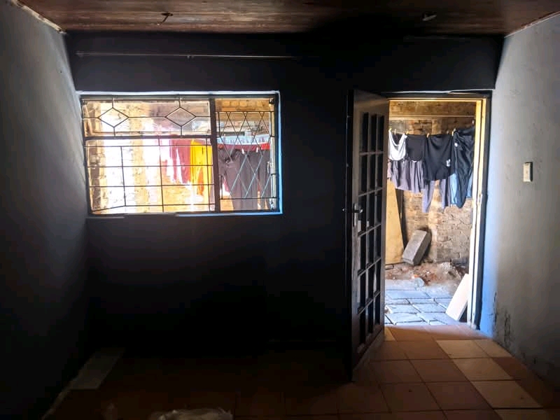 2-room place available to rent in ext 7. the   in Diepkloof