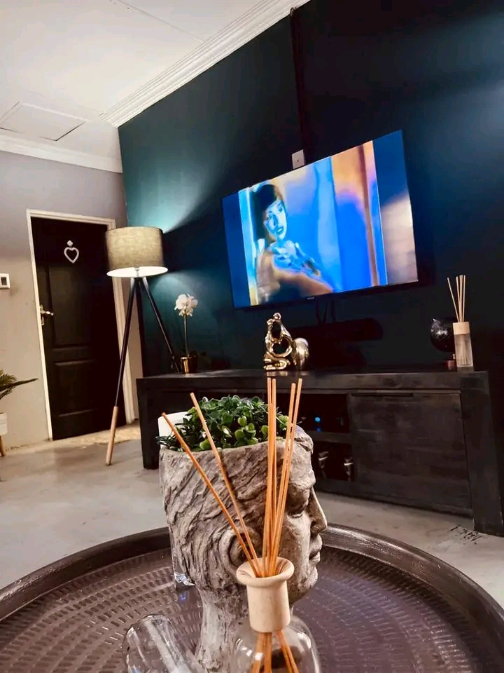 2 bedroom house available in ex1 with:
fitte  in Rabie ridge