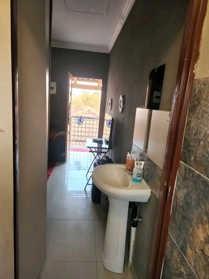 1 bedroom house available for rental on the 1  in Olievenhoutbosch