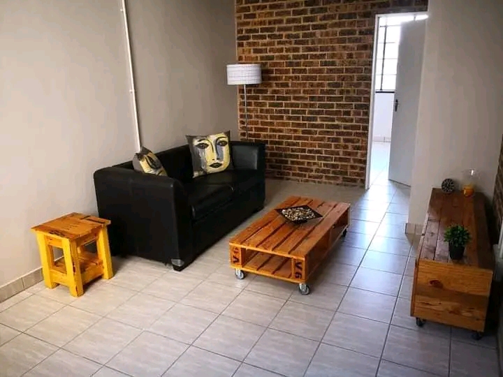 First month deposit free!!!

modern 2 bedro  in Johannesburg