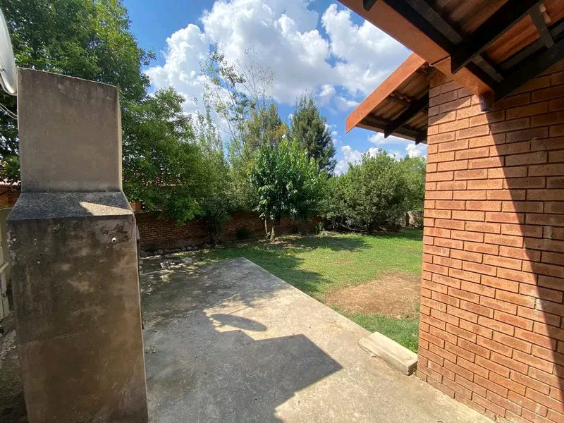 House to let countryview. in a boomed off gat  in Midrand