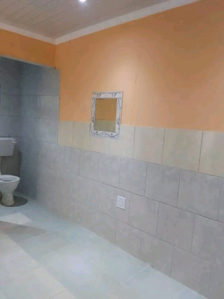 Room to rent at ext2 next to zcc church 2500  in Kaalfontein
