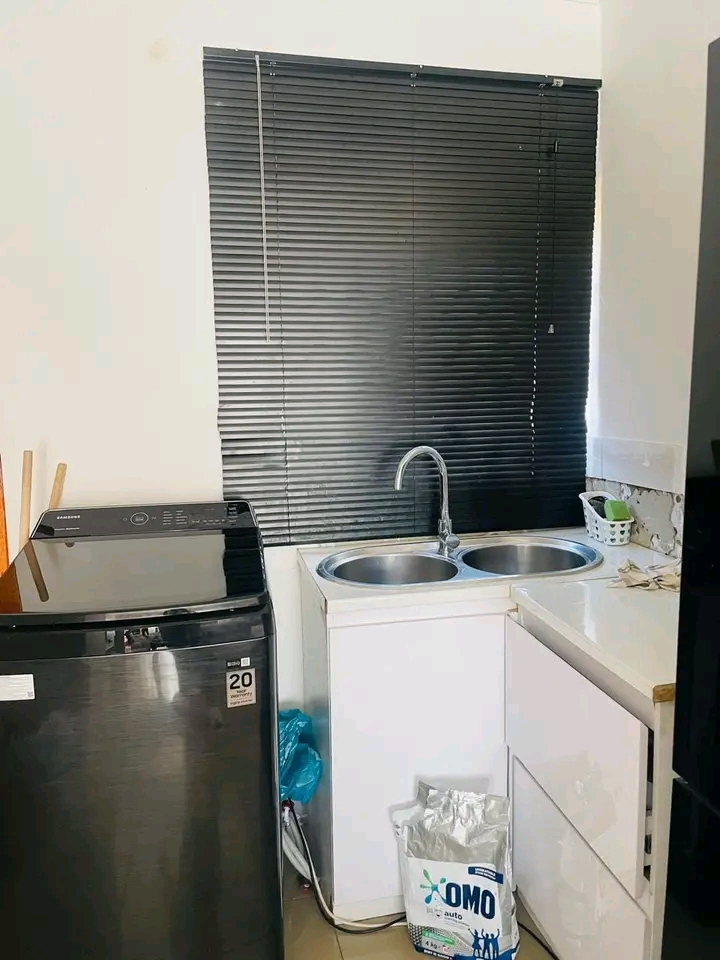 House to rent  ext 1 
 available 1st decembe  in Lufhereng