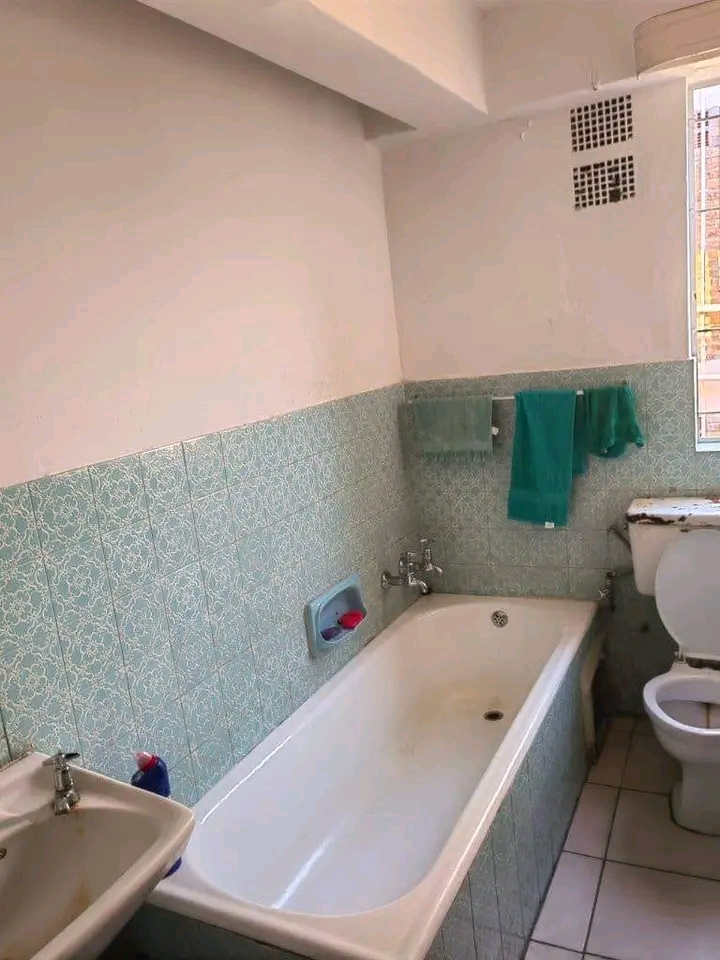 Room to rent in an apartment boksburg east in  in Boksburg