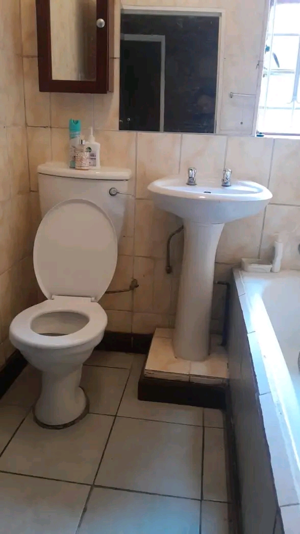 Accommodation in ext1.twò bedroom house for   in Rabie Ridge