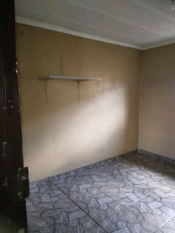 Senaoane room available close to chiawelo cli  in Senaoane
