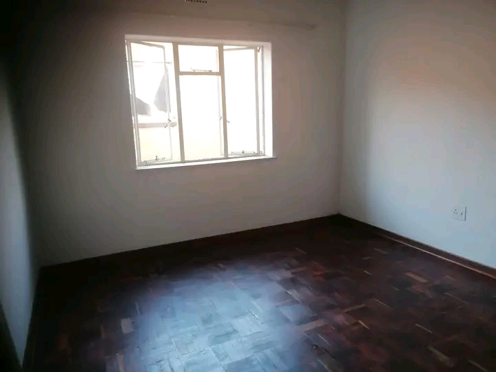Room to let in a flat for a single working pe  in Turffontein