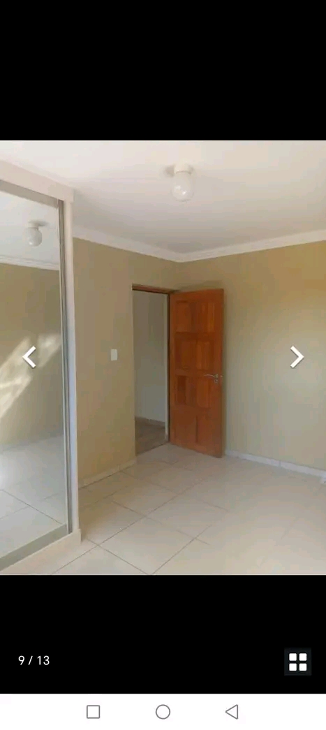 3bedroom 2bathroom cottage {seperated by a wa  in Randburg