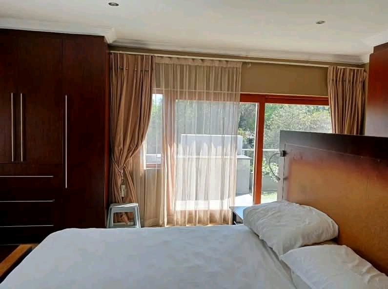 A stunning fully furnished 4 bed and 3 bath s  in Randburg