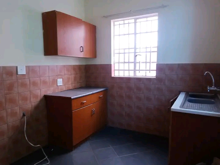 House to let next to troyeville primary schoo  in Troyeville