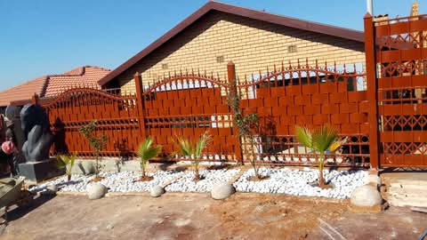 Bachelor to rent in c5, next to moretele park  in Mamelodi West