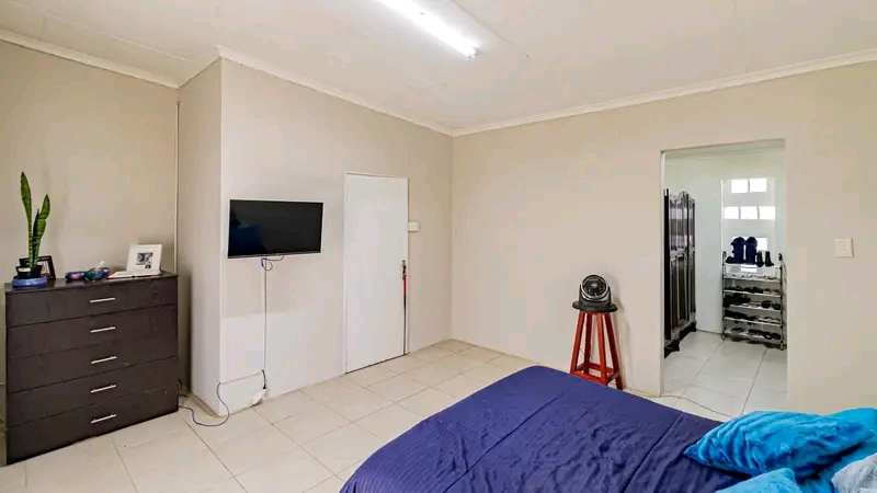 House with garden cottage available to rent a  in Florida