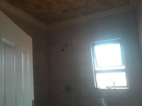 Room available for rental @ extension 9
rent  in Protea Glen