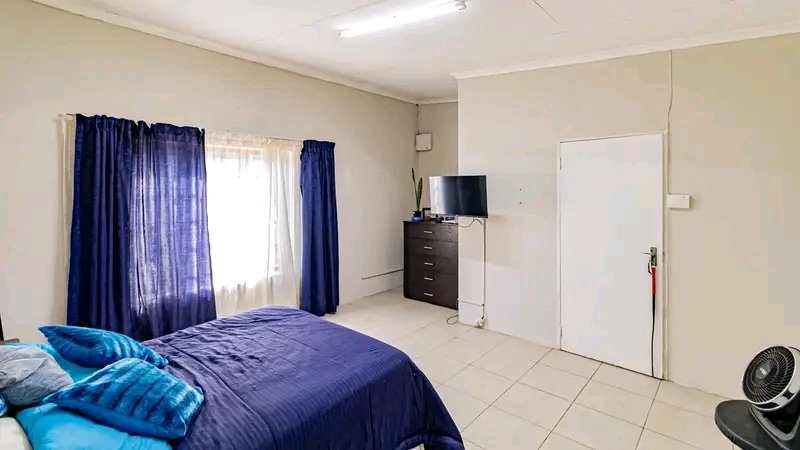 House with garden cottage available to rent a  in Florida