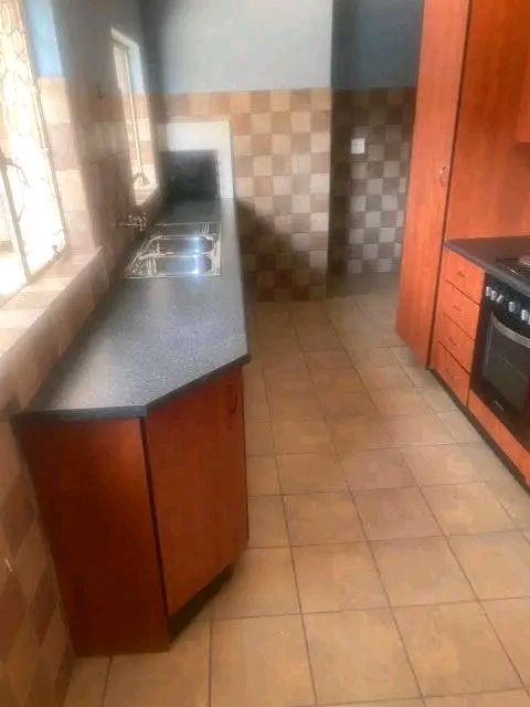 7 bachelor apartments for rental start from r  in Birch Acres