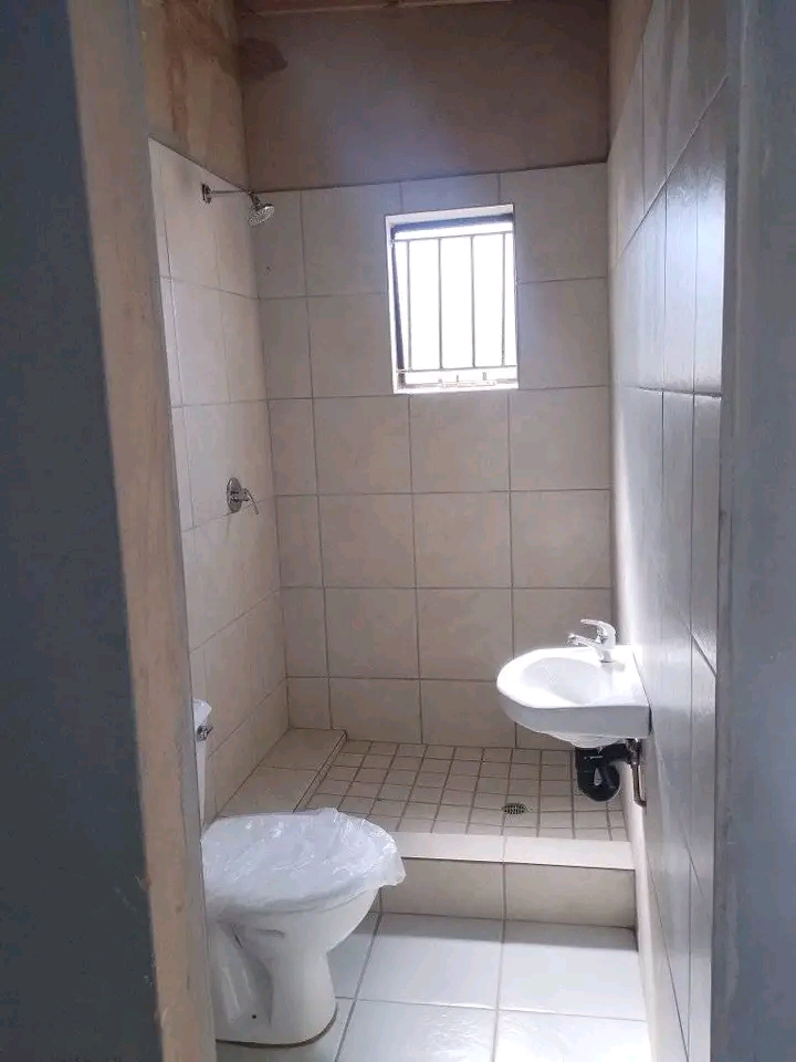 Room available to rent at mamelodi east perma  in Phomolong