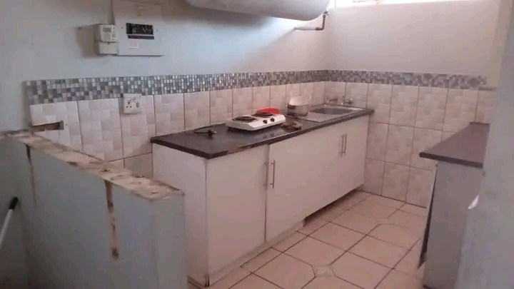 Two medium rooms available for rental, r2000   in Sunnyside