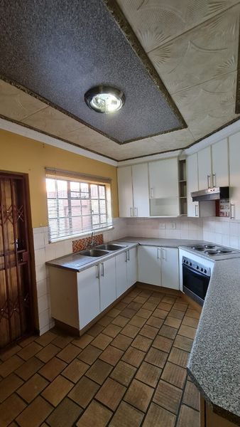 3 bedroom townhouse to rent in polokwane avai  in Polokwane