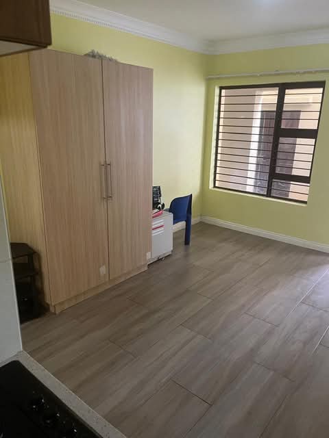 Bachelor available for rental r4200
all incl  in Cosmo City