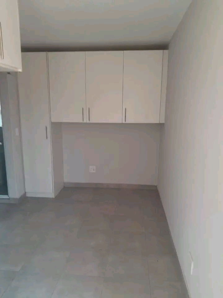Bachelor available for rent 🏠 olievenbosch  in Centurion